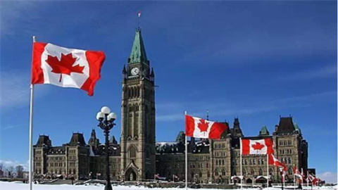 加拿大继续放宽留学生移民政策